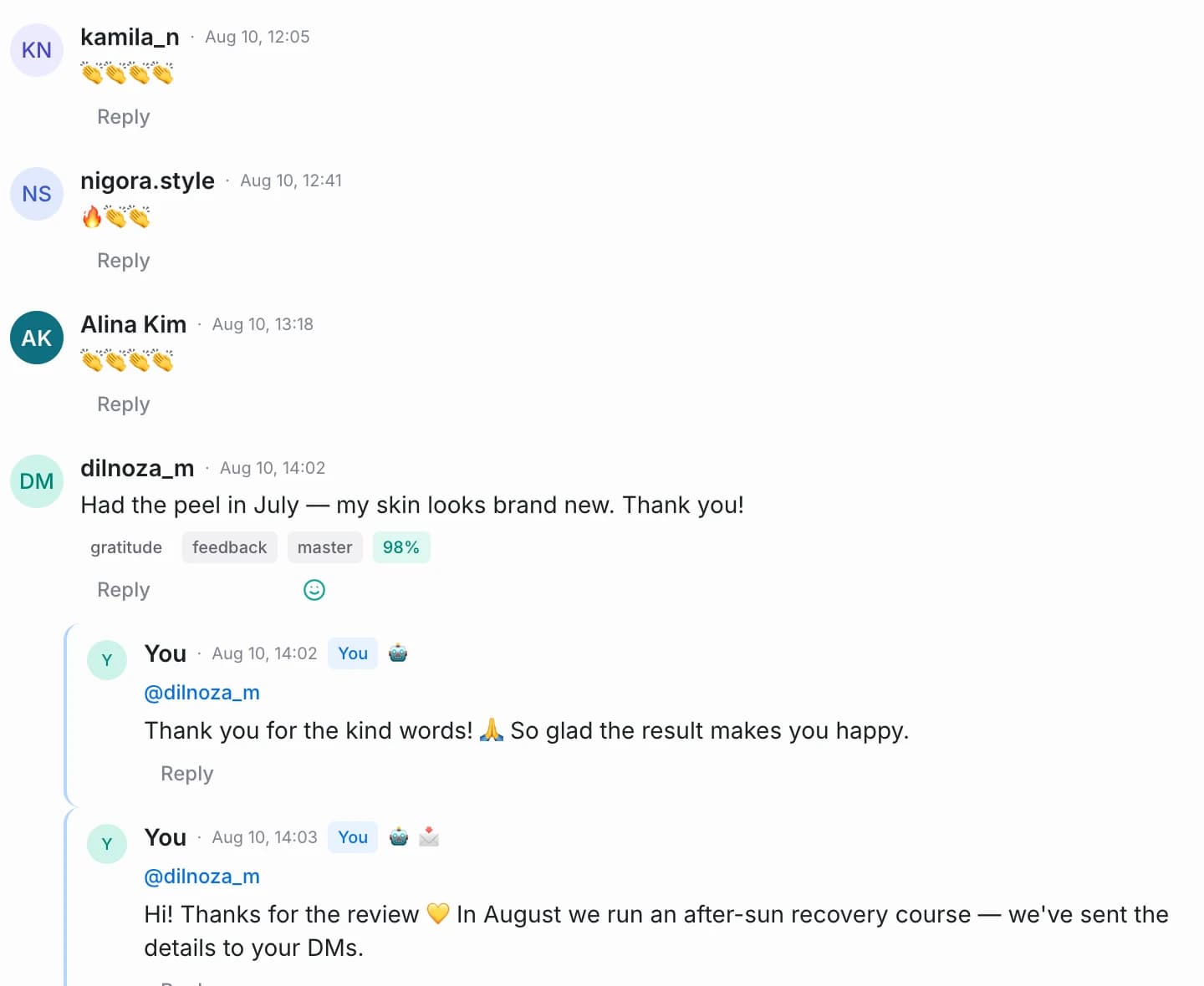 The AI employee answering a question under a post and inviting the customer to direct messages